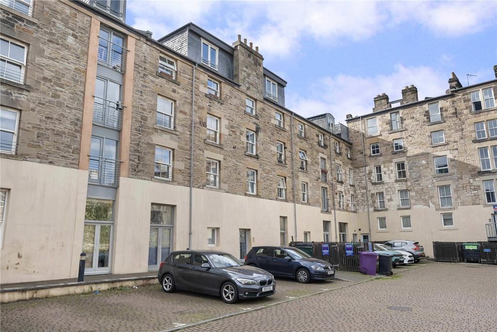 Hermand Crescent 37