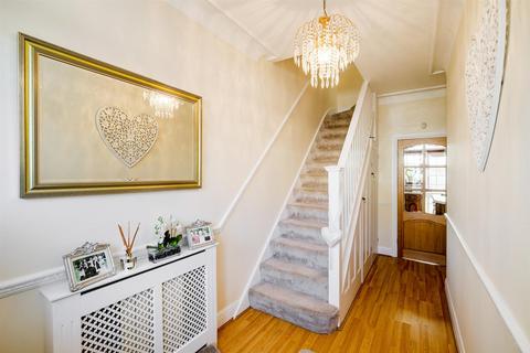 3 bedroom terraced house for sale, Normanshire Drive, Chingford
