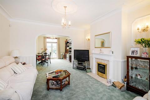 3 bedroom terraced house for sale, Normanshire Drive, Chingford