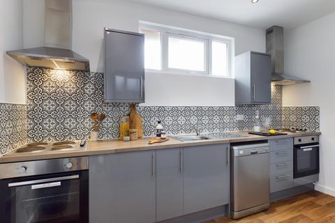1 bedroom in a house share to rent, Claremont Road, Manchester M14