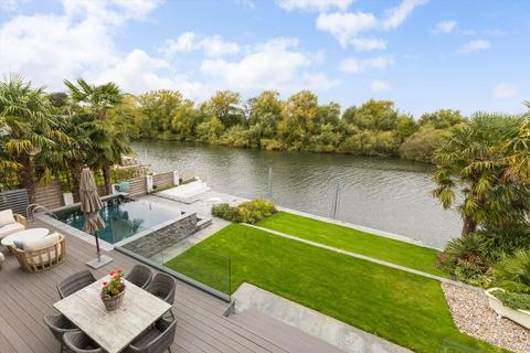 undefined, Park Avenue, Wraysbury, Staines-upon-Thames, Berkshire, TW19