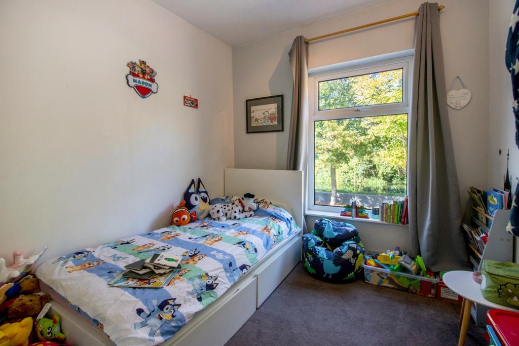 Bedroom2-5