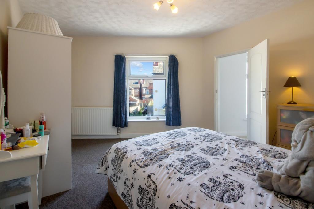 Bedroom1-5