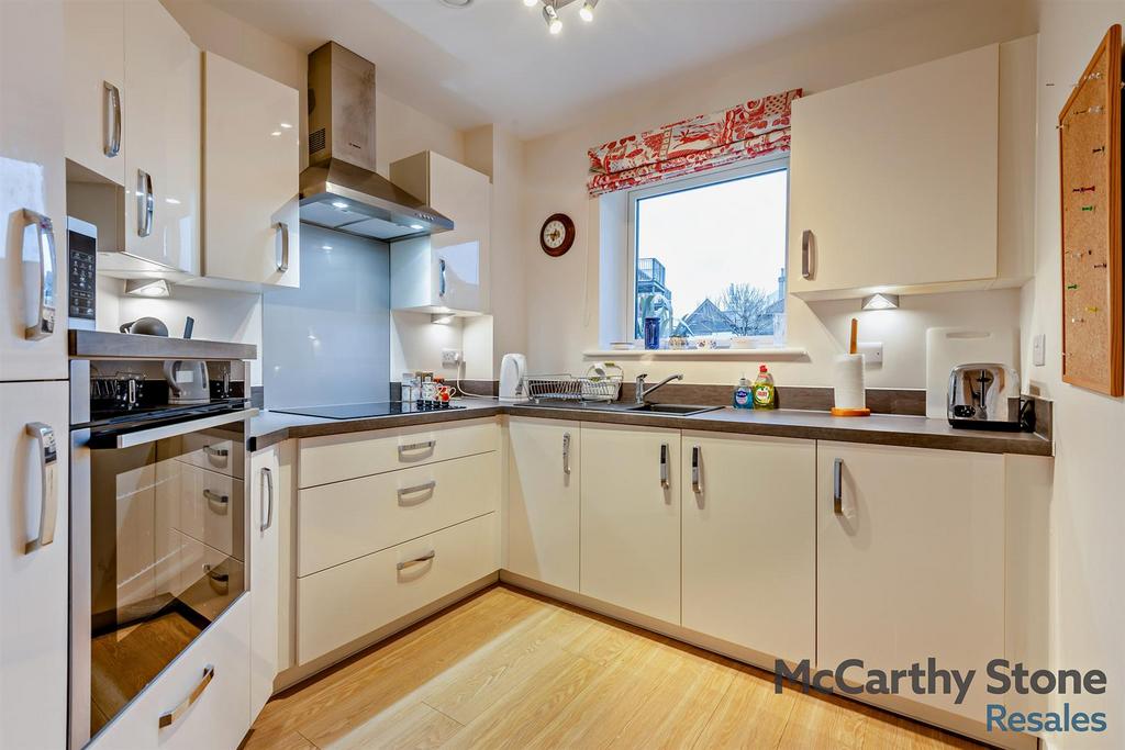 8636445-interior16-800.jpg