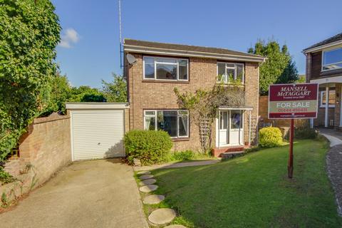 4 bedroom detached house for sale, Nursery Close, Haywards Heath, RH16