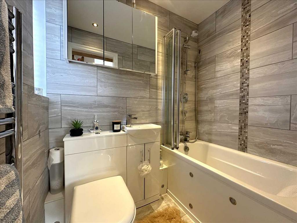 Ensuite Bathroom
