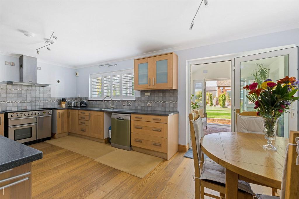 Kitchen/Breakfast
