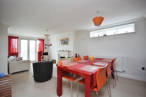 2 bedroom flat for sale, Kingsgate Avenue, Broadstairs