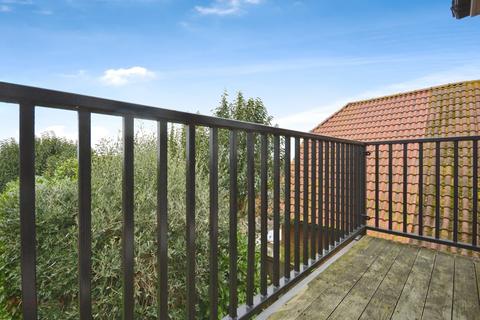2 bedroom flat for sale, Kingsgate Avenue, Broadstairs