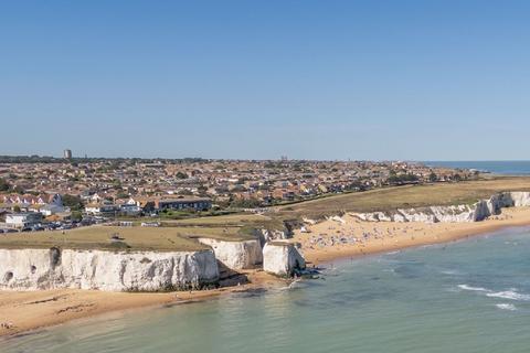 4 bedroom detached house for sale, Fitzroy Avenue, Broadstairs
