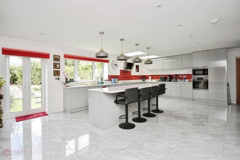 4 bedroom detached house for sale, Fitzroy Avenue, Broadstairs