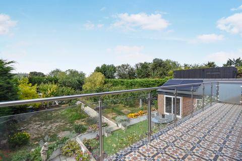 67 Fitzroy Avenue, Broadstairs, CT10 3LT