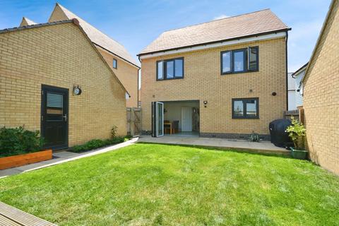 4 bedroom detached house for sale, Bond Close, Faversham