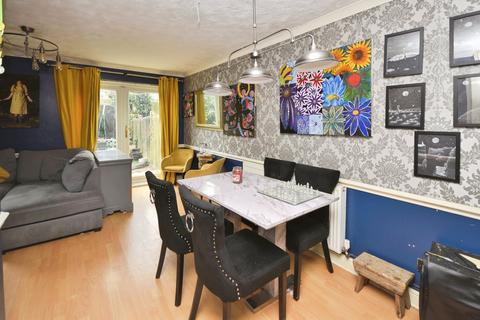 3 bedroom terraced house for sale, Elfrida Close, Margate