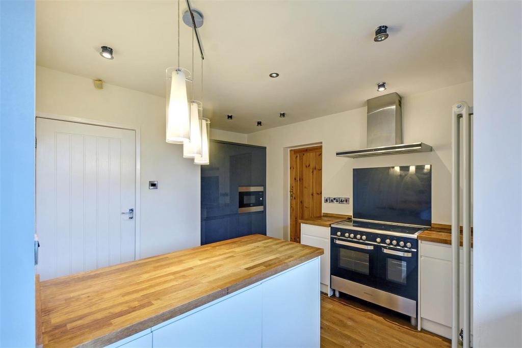 Kitchen 6.jpeg
