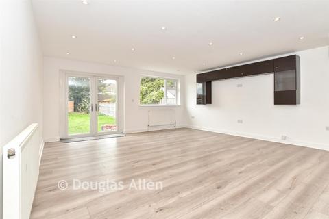undefined, Upminster Road North, Rainham, Essex