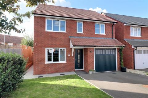 4 bedroom detached house for sale, Rowbotham Way, Great Oldbury, Stonehouse