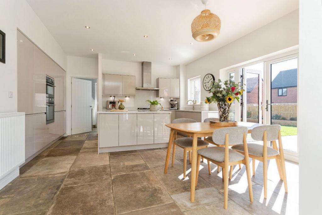 Kitchen diner