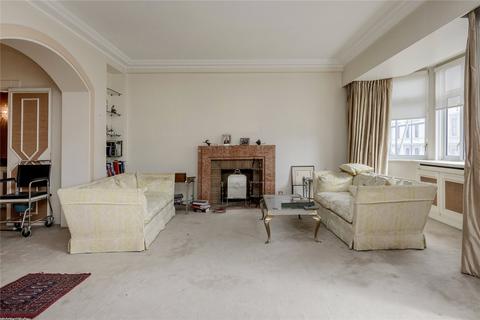 4 bedroom apartment for sale, Ennismore Gardens, London, SW7