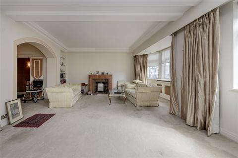 4 bedroom apartment for sale, Ennismore Gardens, London, SW7