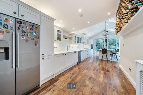 7 bedroom detached house for sale, High Road, Chigwell IG7