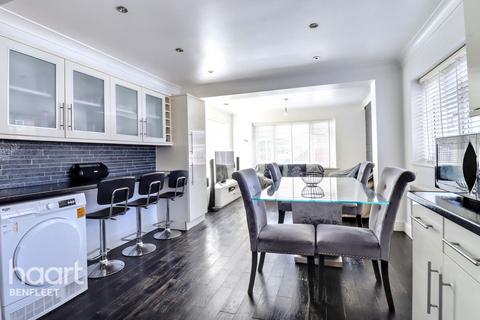 5 bedroom detached house for sale, Furtherwick Road, Canvey Island
