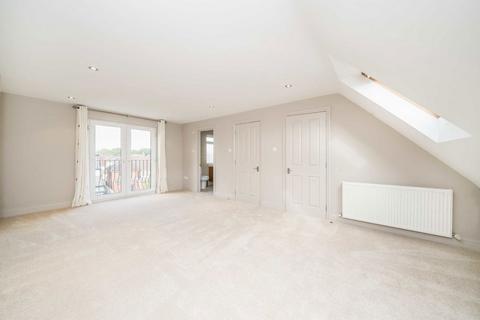 4 bedroom detached house for sale, Gainsborough Road, New Malden KT3