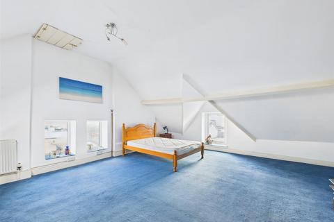2 bedroom apartment for sale, Victoria Avenue, Porthcawl CF36