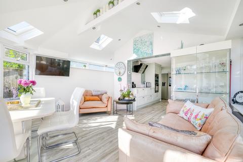 4 bedroom detached house for sale, Quiet, tucked away location