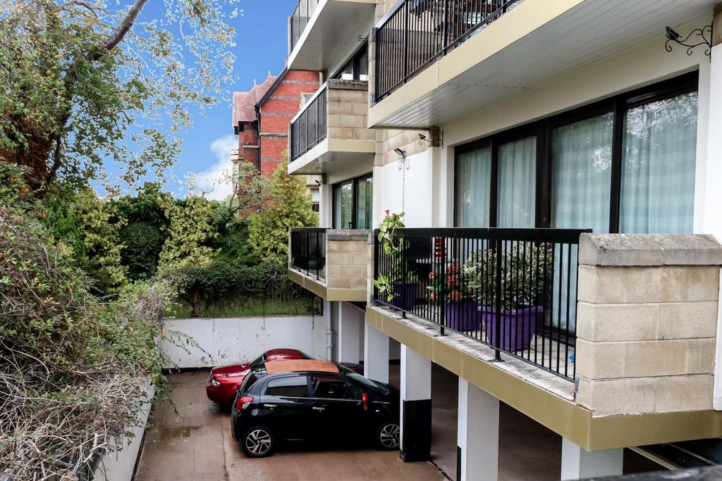 Parking (2).jpg