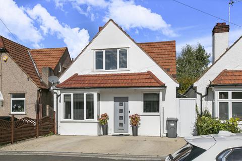 undefined, Park Avenue, Hounslow, TW3