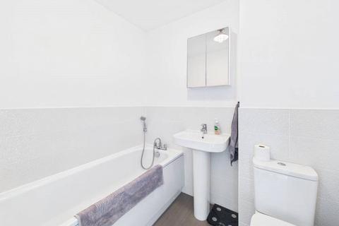 10 Attlebridge Way Kingsway, Quedgeley, Gloucester, GL2 2HY