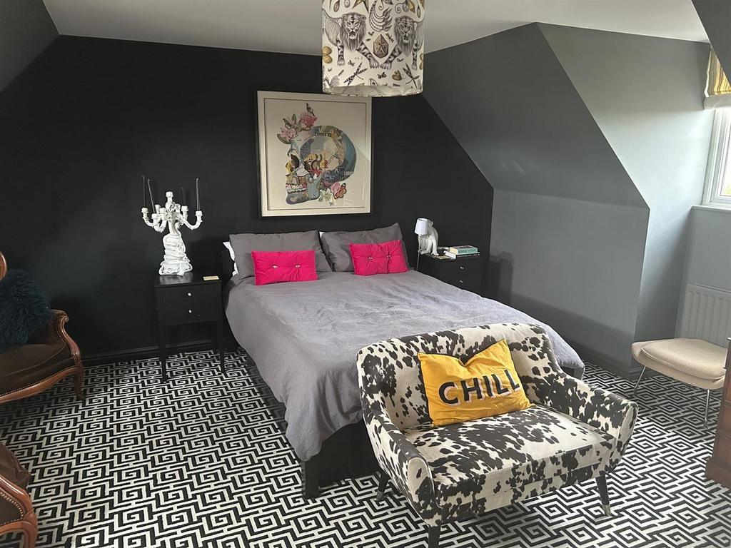 Master Bedroom.jpg
