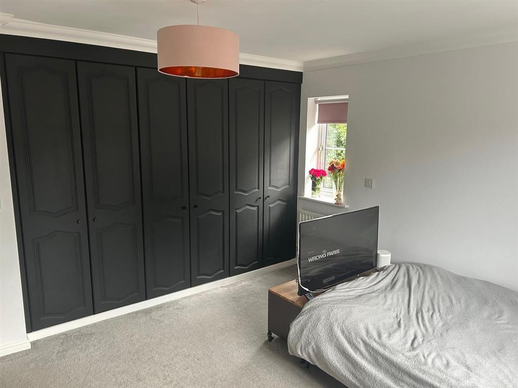 Bedroom 2.jpg