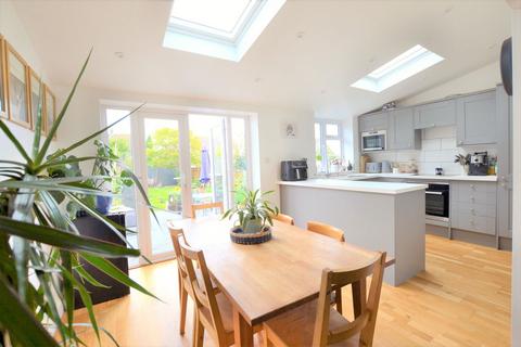 11 Churchfield Road, Upton St Leonards, Gloucester, GL4 8AT