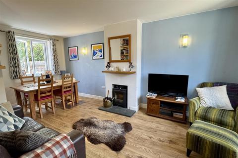 undefined, Farncombe