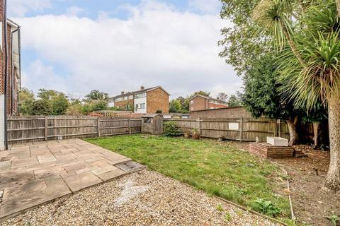 32 Fairby Road, London, SE12 8JR