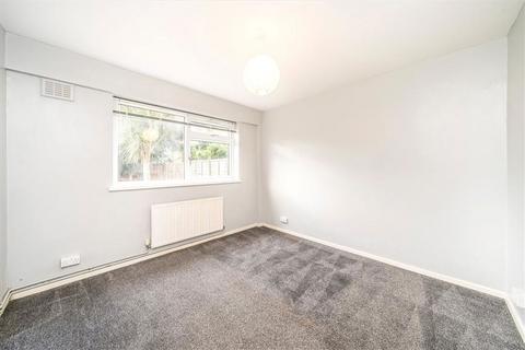 32 Fairby Road, London, SE12 8JR