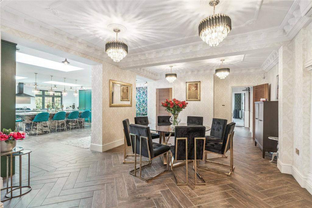 Breakfast Room