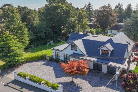 4 bedroom detached house for sale, Pringles Drive, Ferndown, BH22