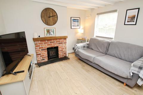 undefined, High Street, Faldingworth