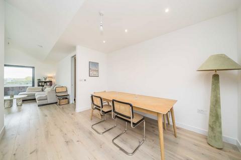 undefined, Cottenham Park Road, Wimbledon SW20