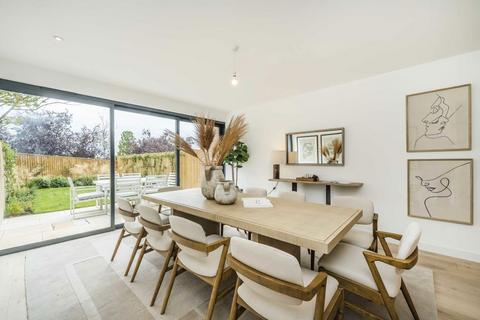 undefined, Cottenham Park Road, Wimbledon SW20