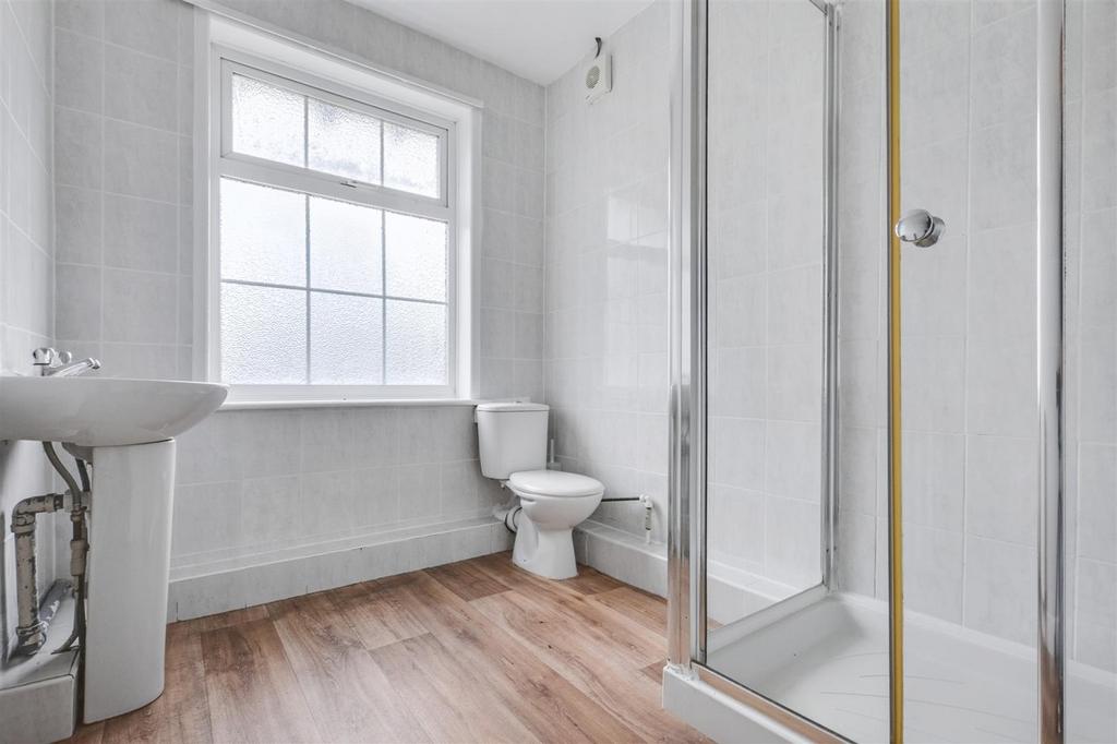 Shower Room 1.jpeg
