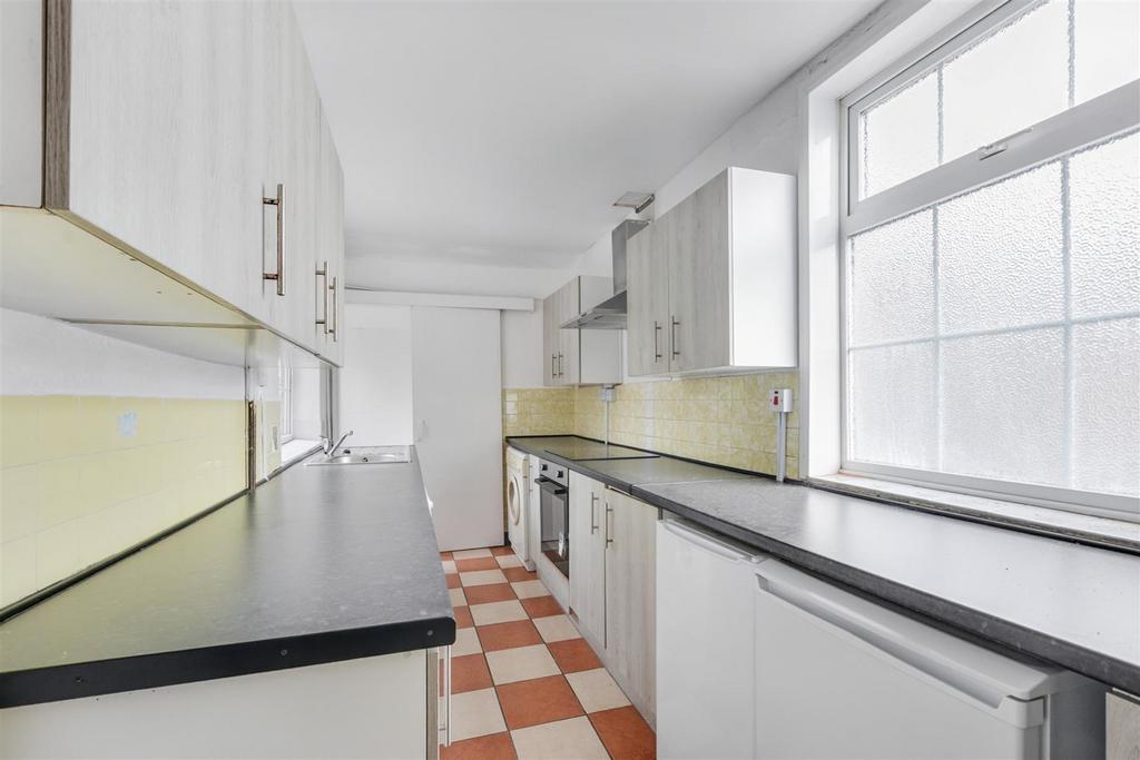 Kitchen 1.jpeg