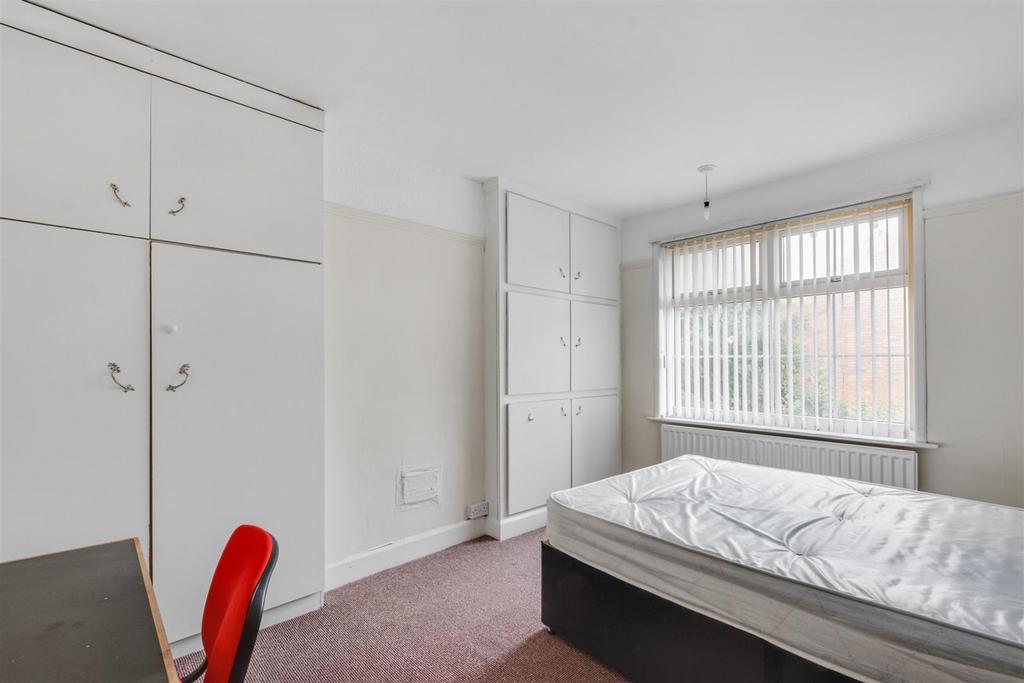 Bedroom 1.jpeg