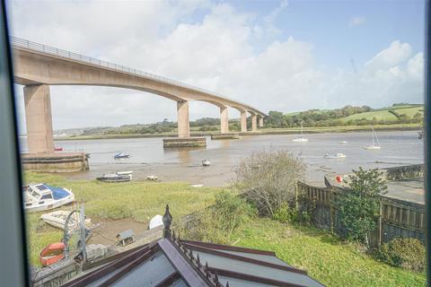 3 bedroom semi-detached house for sale, Riverside Close, Bideford