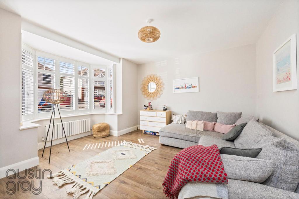 Amherst Crescent, 37-011.JPG