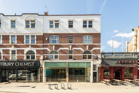 undefined, Streatham High Road, London SW16