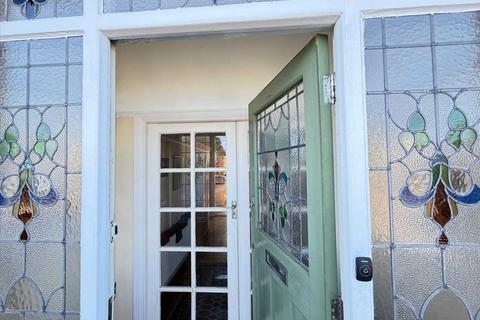 3 bedroom semi-detached house for sale, Leigh on Sea SS9